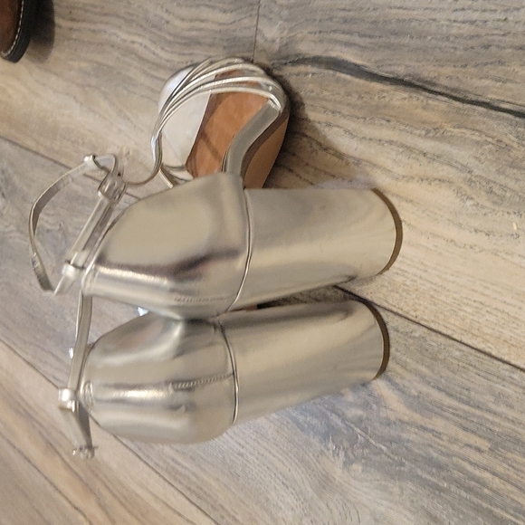 Steve Madden Blocky Heels - Picture 2 of 4